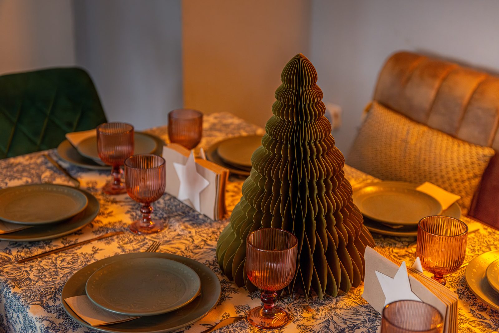 Espacio Little Conde preparado para celebraciones y comidas de empresa en Granada